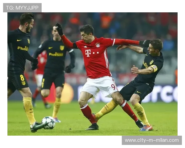 前锋在训练中被练成“反抢即射”的高效终结者